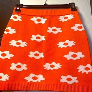 Flowered stretch skirt